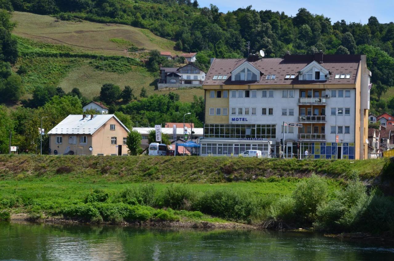 Motel New Sanatron Bosanski Novi Eksteriør billede