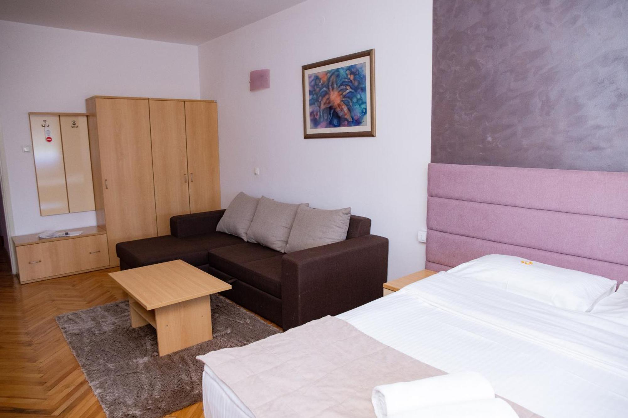 Motel New Sanatron Bosanski Novi Eksteriør billede