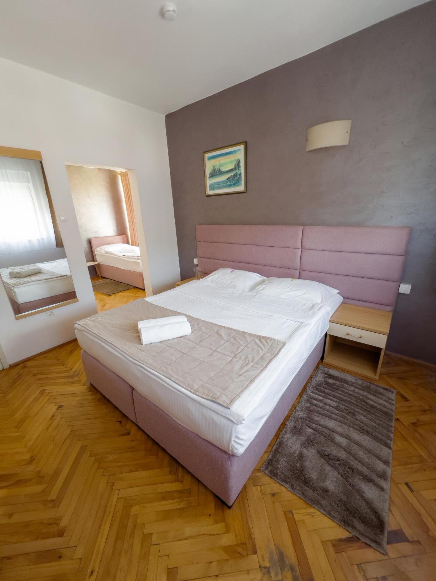 Motel New Sanatron Bosanski Novi Eksteriør billede