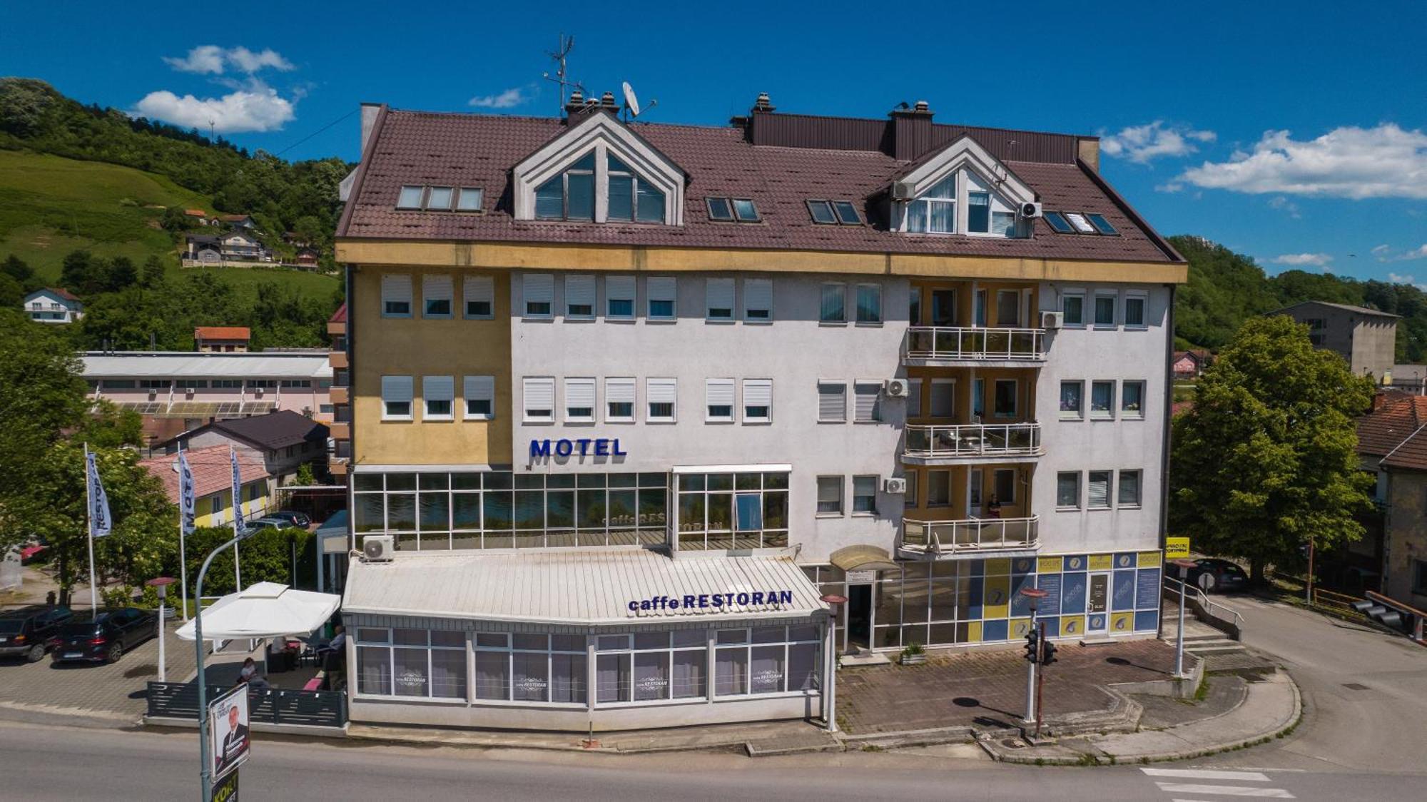 Motel New Sanatron Bosanski Novi Eksteriør billede