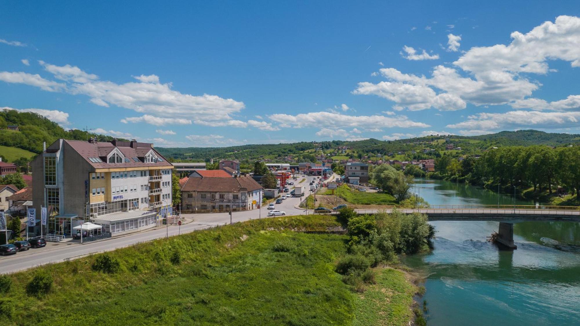 Motel New Sanatron Bosanski Novi Eksteriør billede