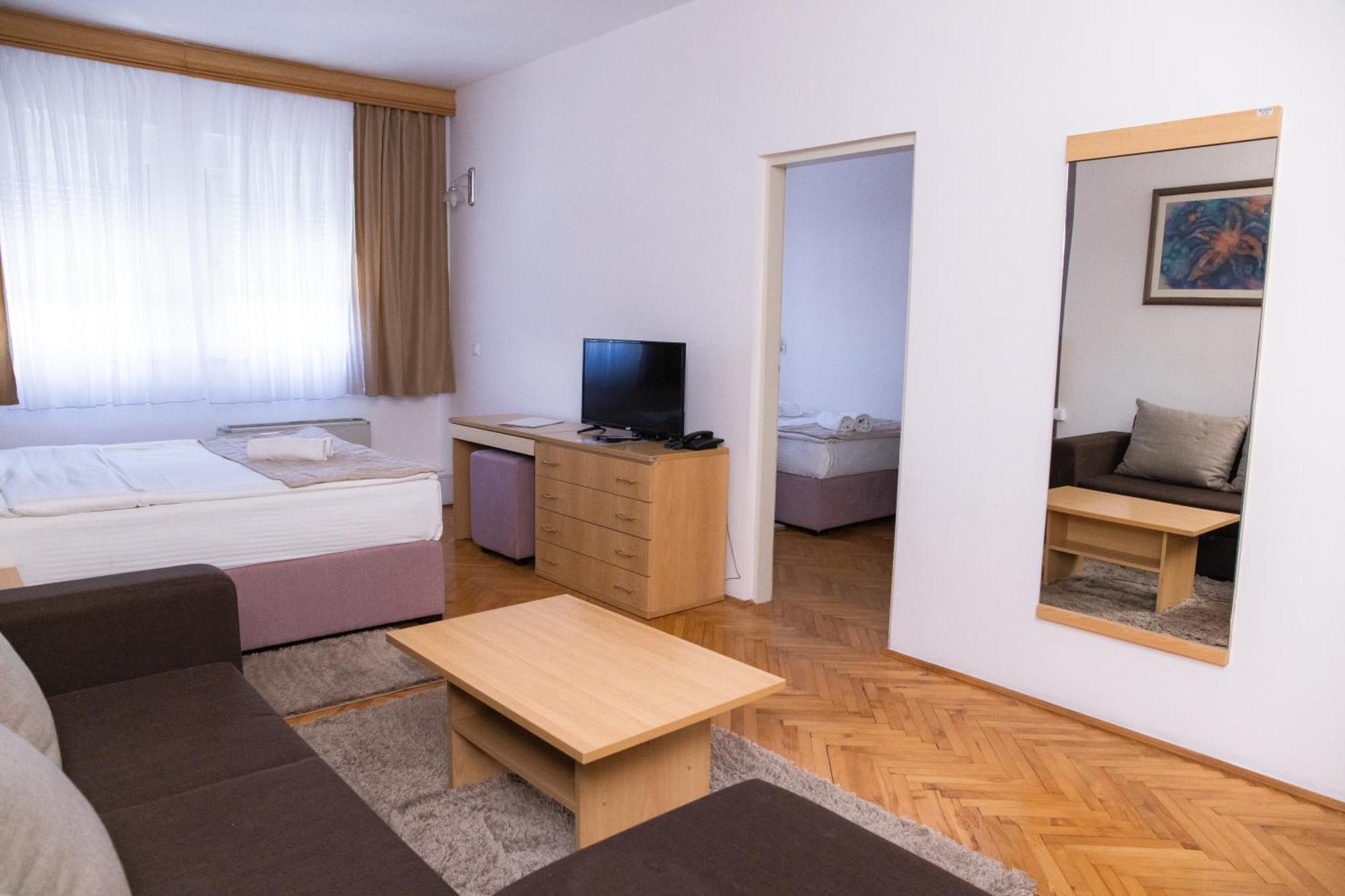 Motel New Sanatron Bosanski Novi Eksteriør billede