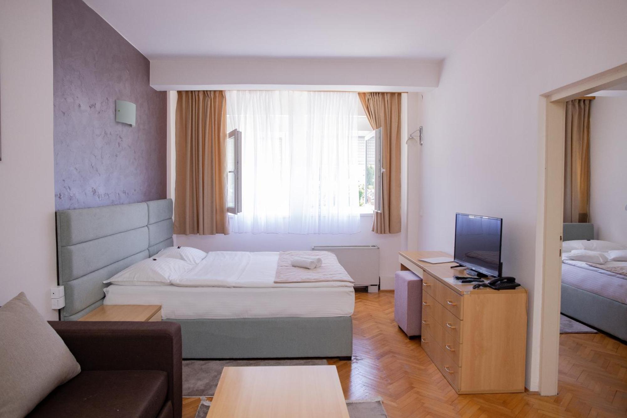 Motel New Sanatron Bosanski Novi Eksteriør billede