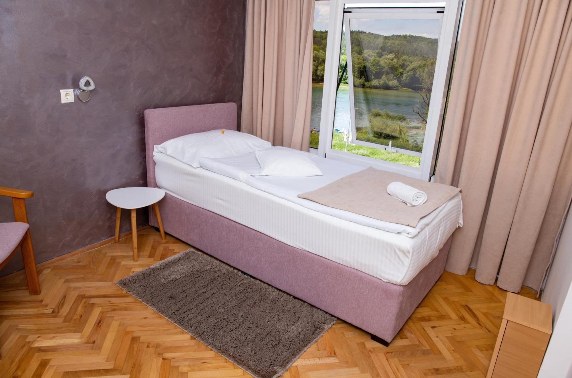 Motel New Sanatron Bosanski Novi Eksteriør billede