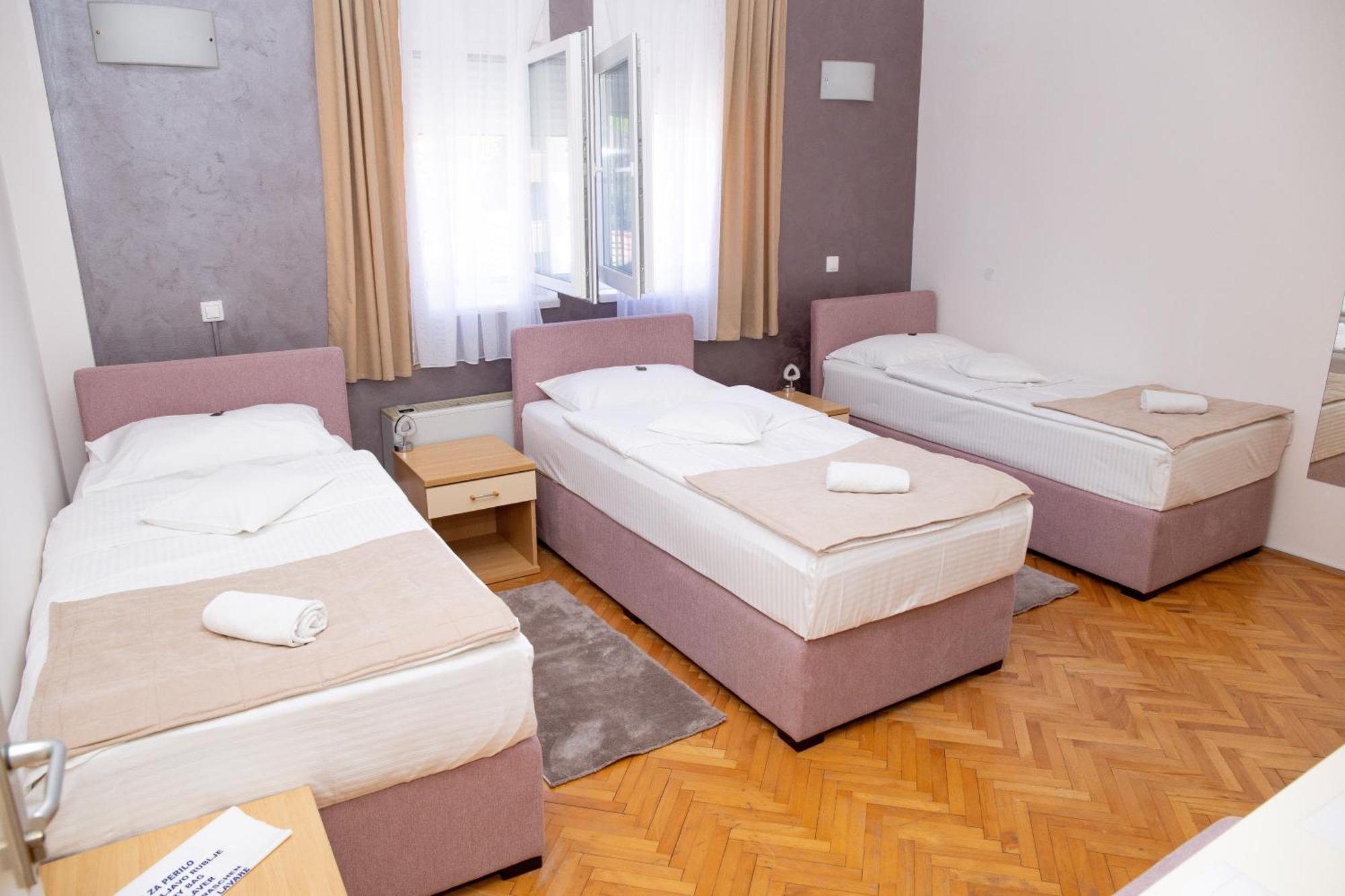 Motel New Sanatron Bosanski Novi Eksteriør billede