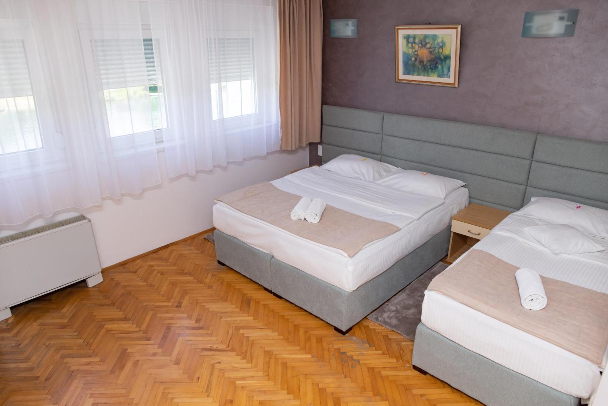 Motel New Sanatron Bosanski Novi Eksteriør billede